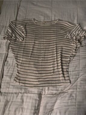 edge White and Gray Striped Short-Sleeve Knit Top